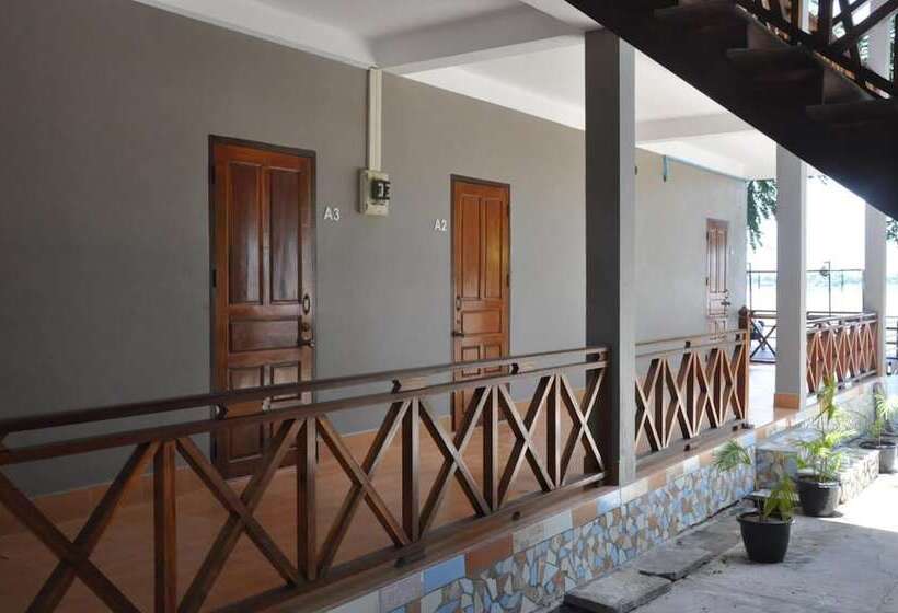 فندق Pilgrims Kitchen & Inn