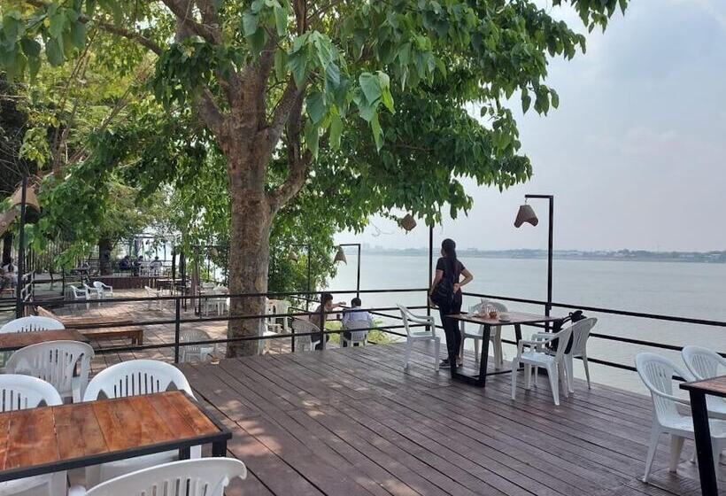 فندق Pilgrims Kitchen & Inn