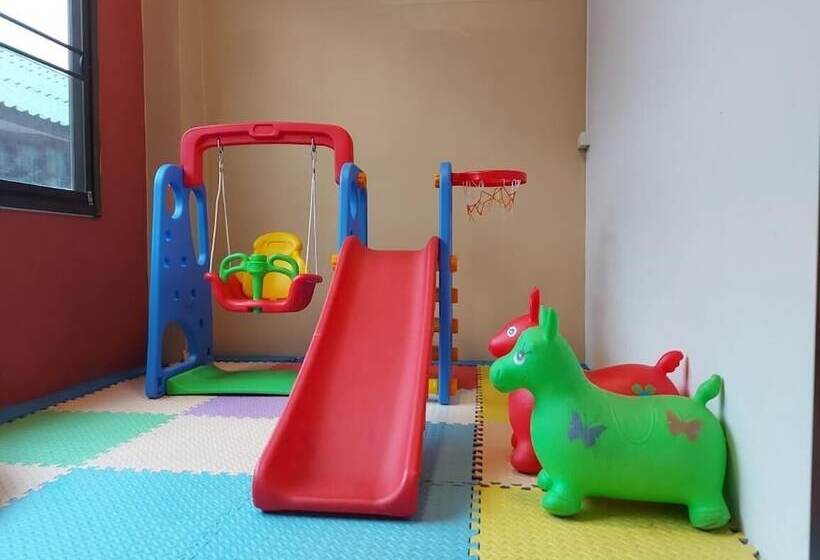 فندق Pilgrims Kitchen & Inn