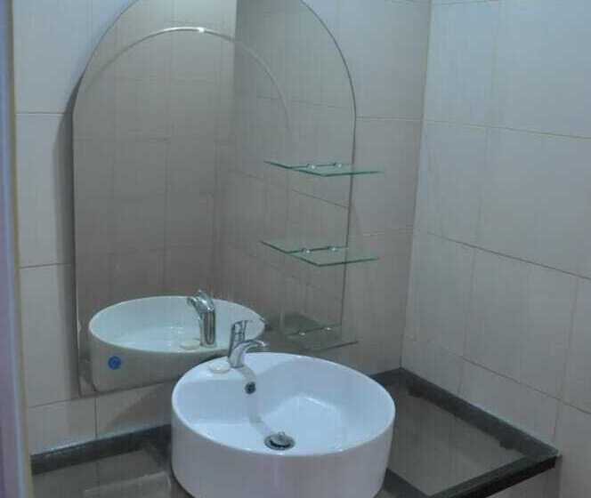 فندق Pilgrims Kitchen & Inn