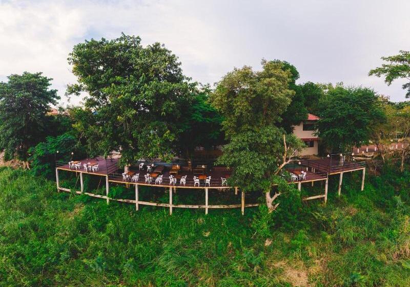 فندق Pilgrims Kitchen & Inn