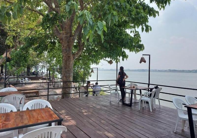 فندق Pilgrims Kitchen & Inn