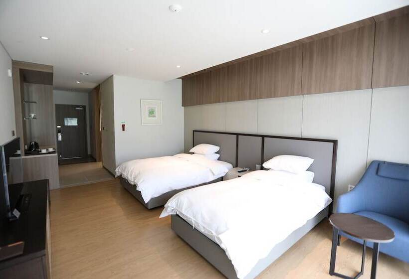 Отель Pinehills