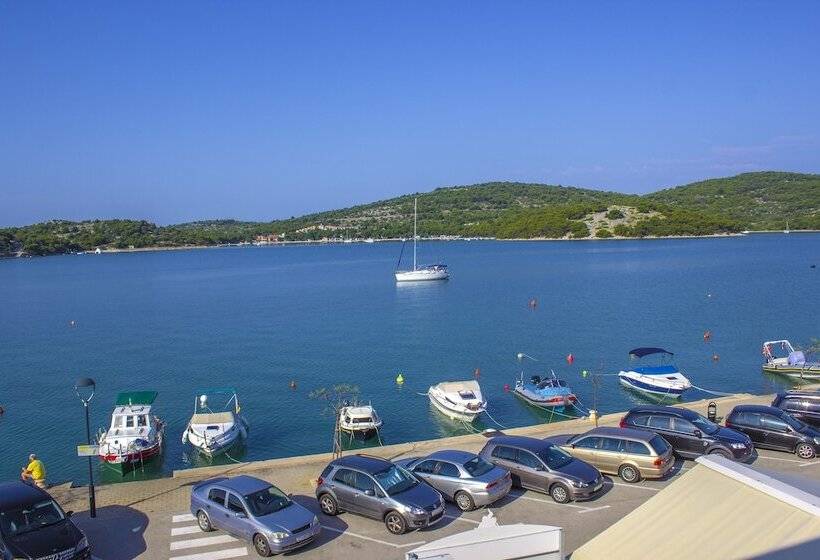 ホテル Plava Laguna