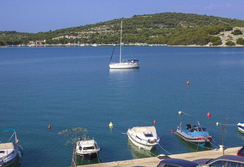 ホテル Plava Laguna