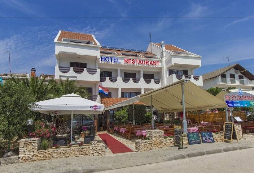 ホテル Plava Laguna