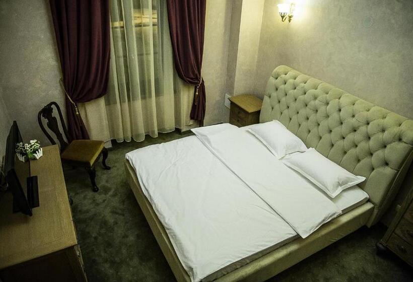 Отель Regal 1880