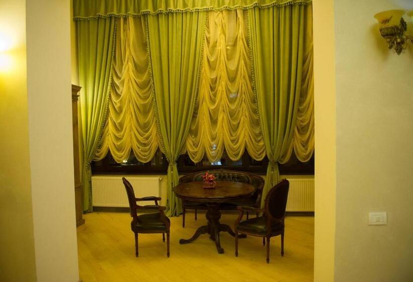 Отель Regal 1880