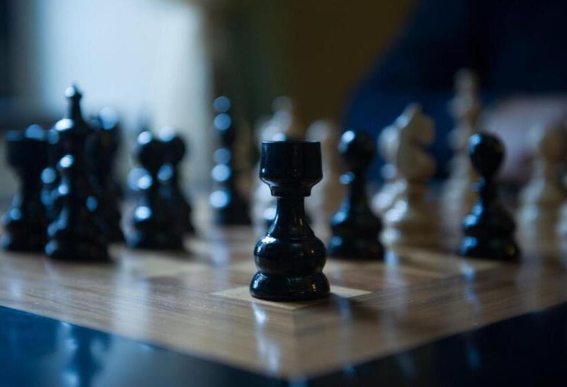 Отель Regal 1880