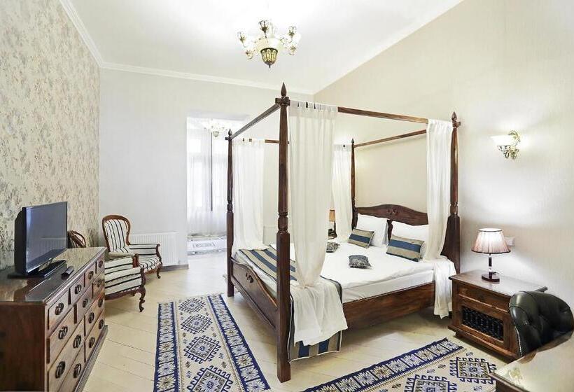 Отель Regal 1880