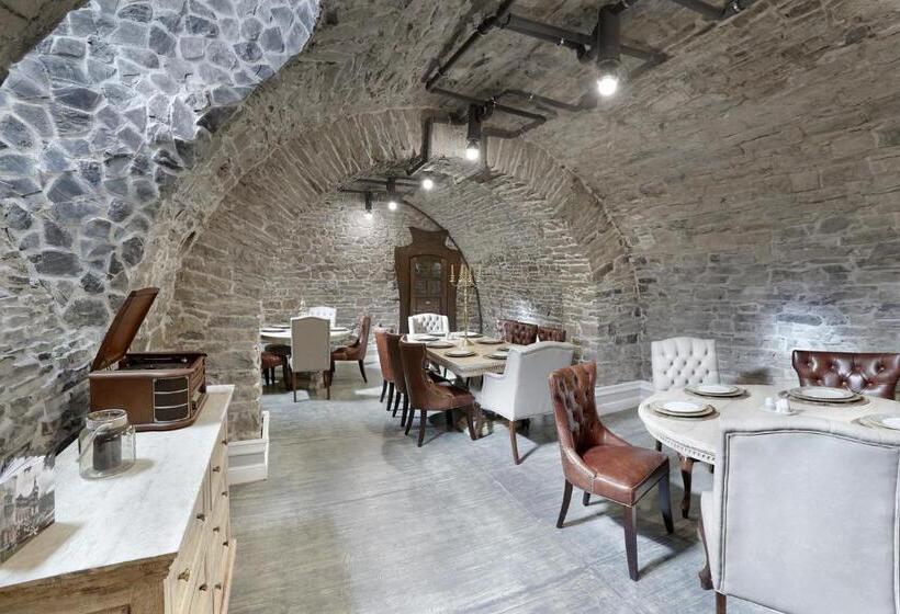 Отель Regal 1880