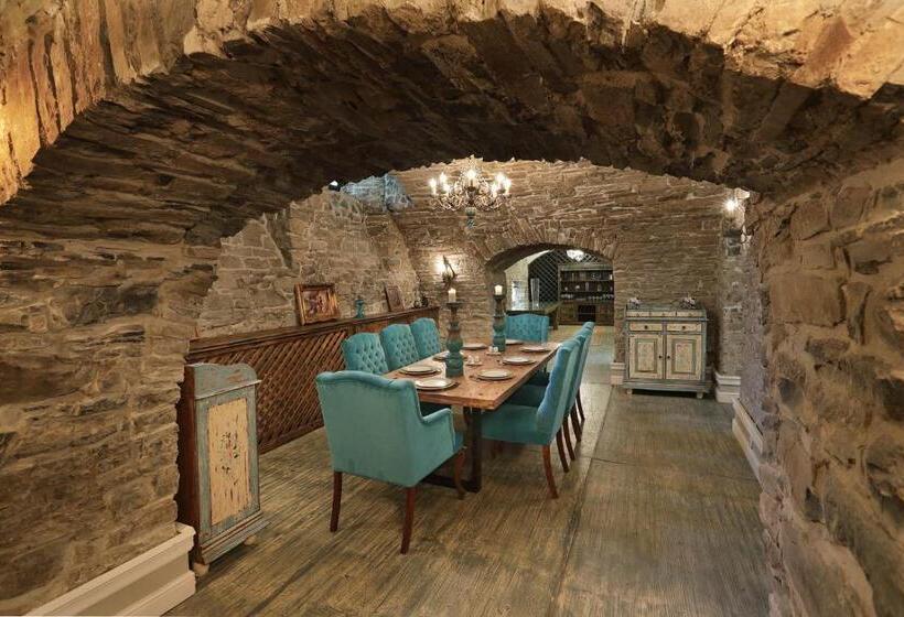 Отель Regal 1880