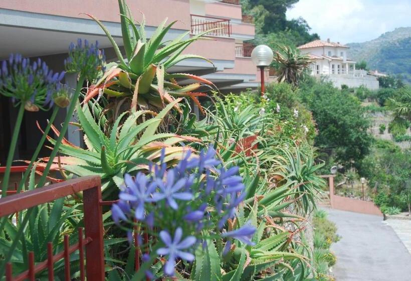 בית מלון כפרי Residence Green Park