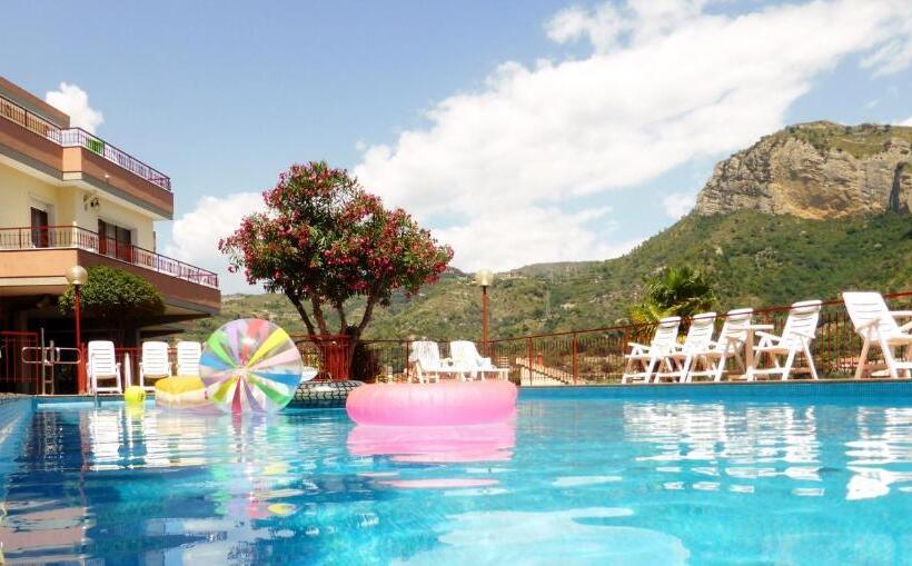 בית מלון כפרי Residence Green Park