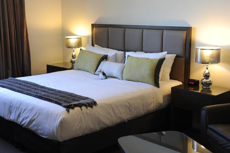 فندق Riverside Oaks Golf Resort