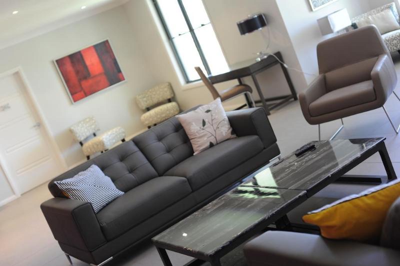 فندق Riverside Oaks Golf Resort