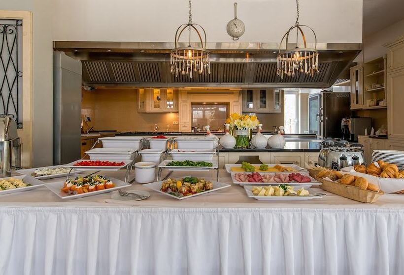 فندق Riviera Resort Airport Modlin