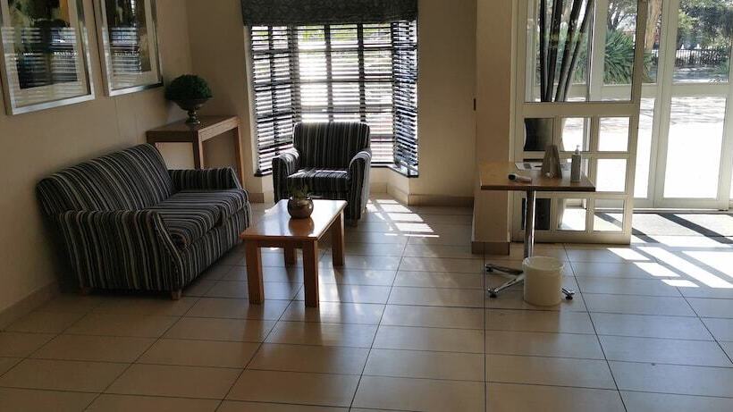 Отель Road Lodge Rustenburg