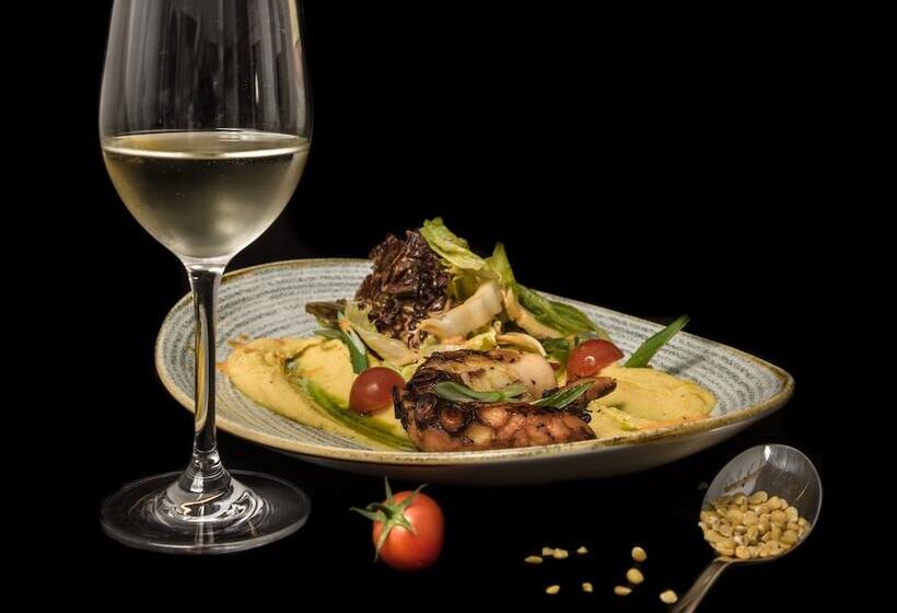 호텔 Santorini Crystal Blue Boutique