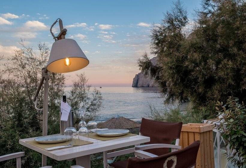 호텔 Santorini Crystal Blue Boutique