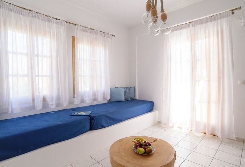 호텔 Santorini Crystal Blue Boutique