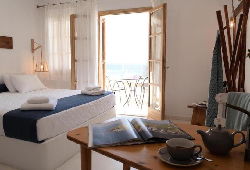 호텔 Santorini Crystal Blue Boutique