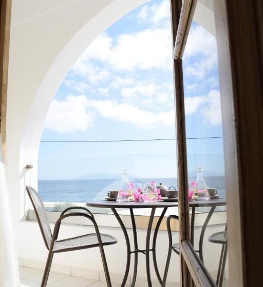 호텔 Santorini Crystal Blue Boutique