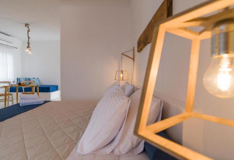 호텔 Santorini Crystal Blue Boutique