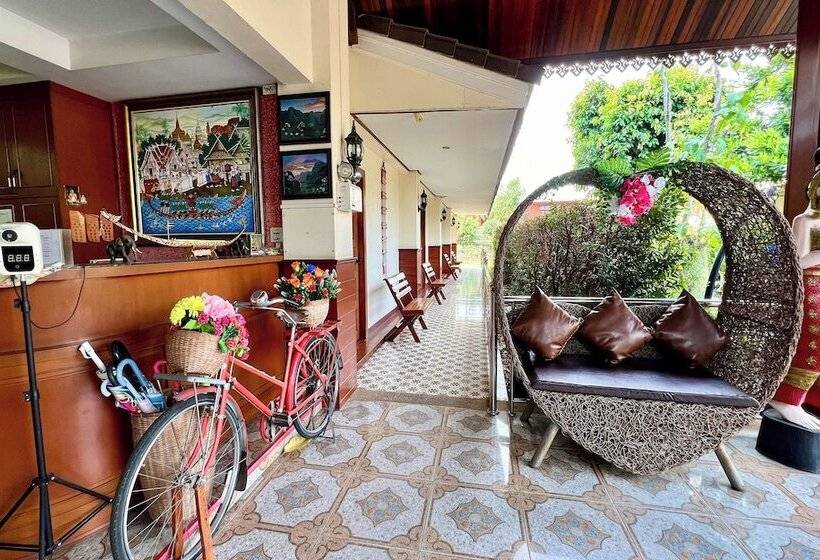 Отель Sawadeelanna