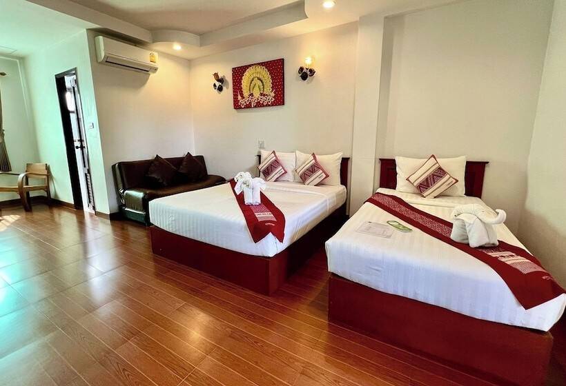 Отель Sawadeelanna