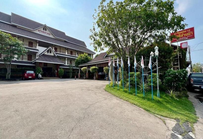 Отель Sawadeelanna