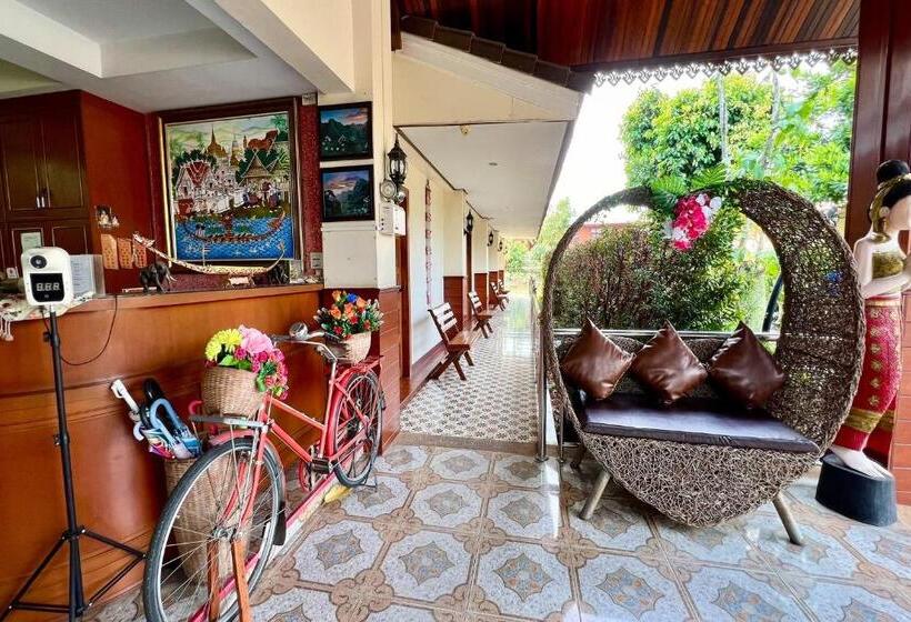 Отель Sawadeelanna