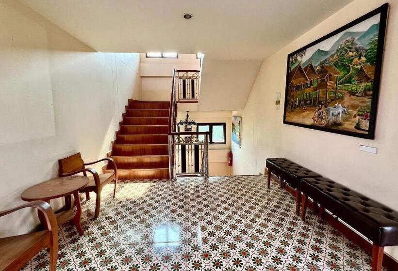 Отель Sawadeelanna