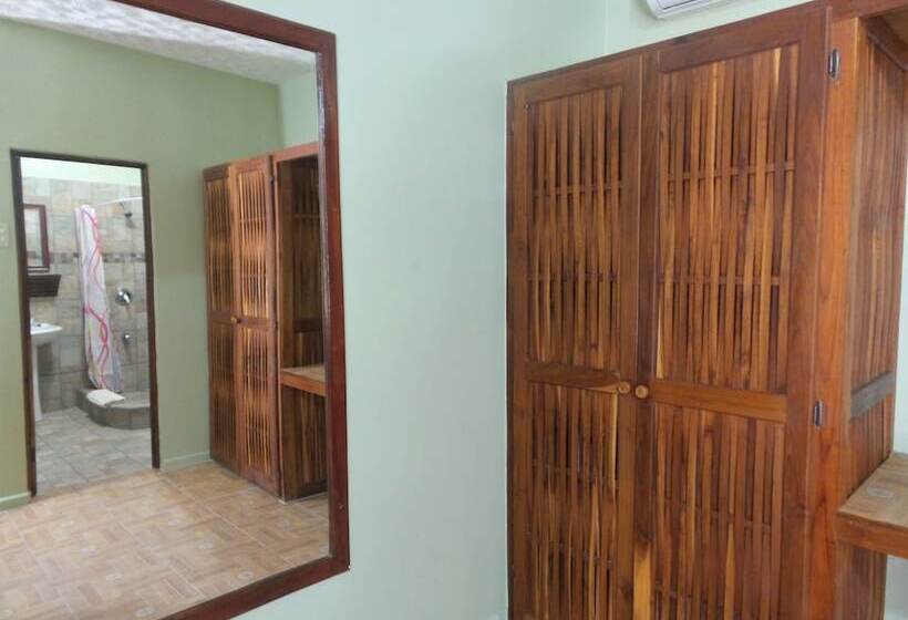 Hotel Shepherd's Inn