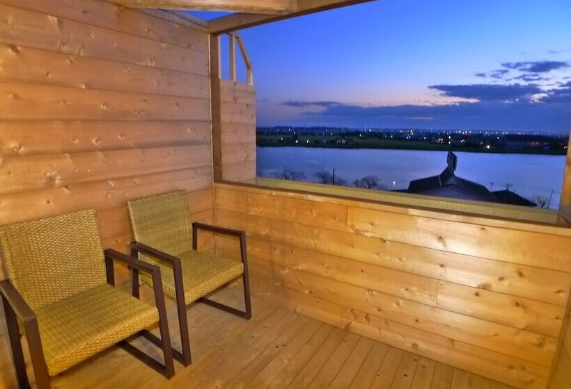 בית מלון כפרי Shin Makomo