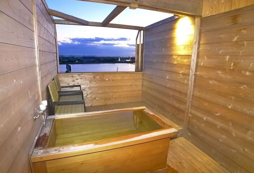 בית מלון כפרי Shin Makomo