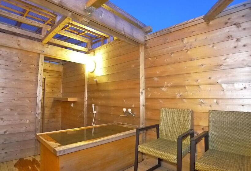 בית מלון כפרי Shin Makomo