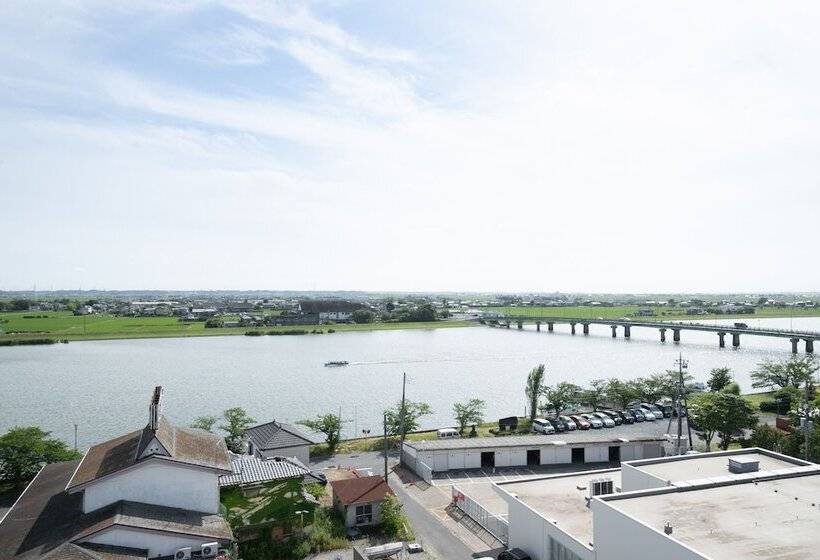 בית מלון כפרי Shin Makomo