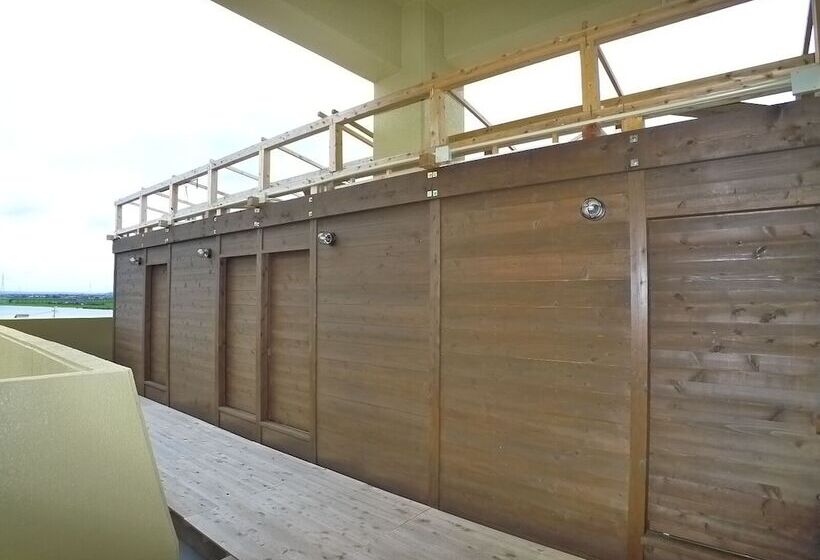 בית מלון כפרי Shin Makomo