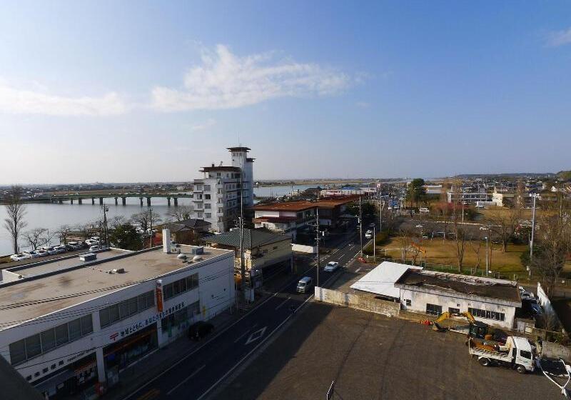 בית מלון כפרי Shin Makomo