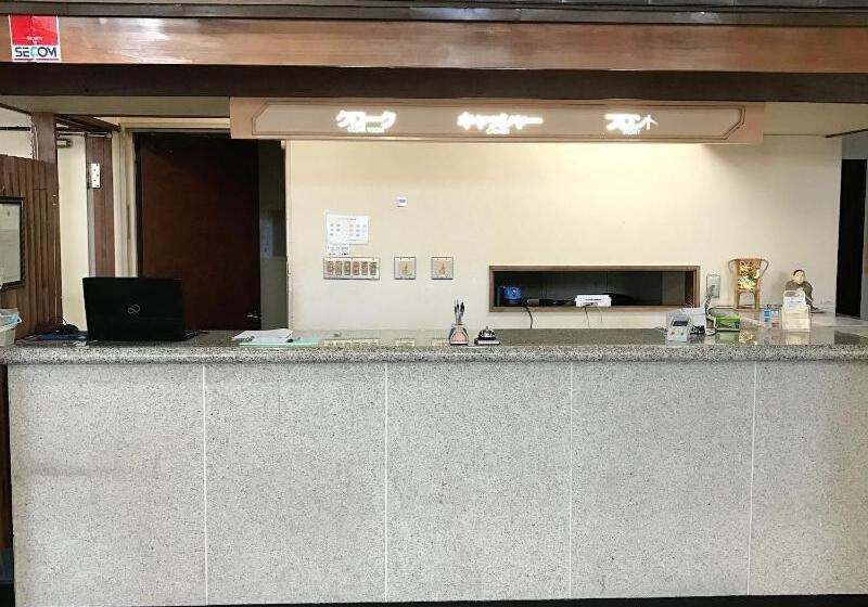 בית מלון כפרי Shin Makomo