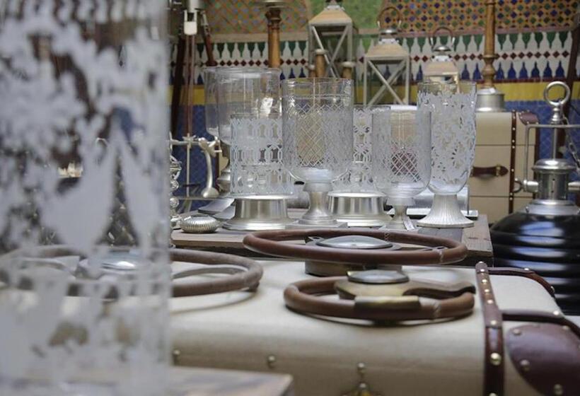 Отель Soundouss