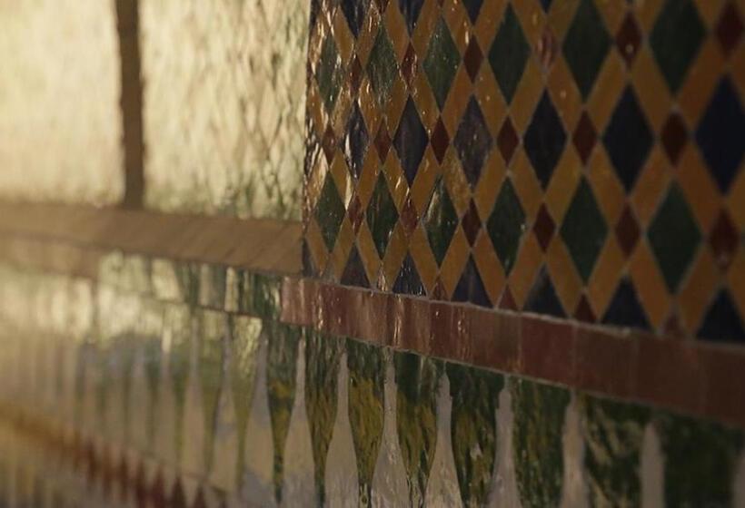 Отель Soundouss