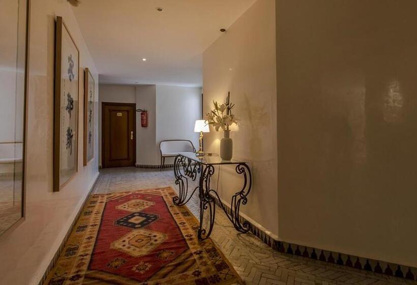 Отель Soundouss