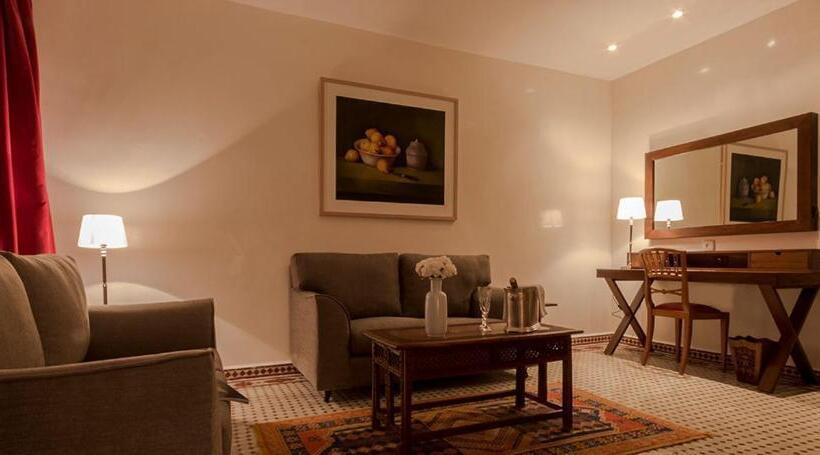 Отель Soundouss