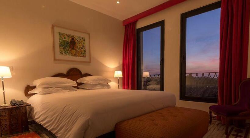 Отель Soundouss