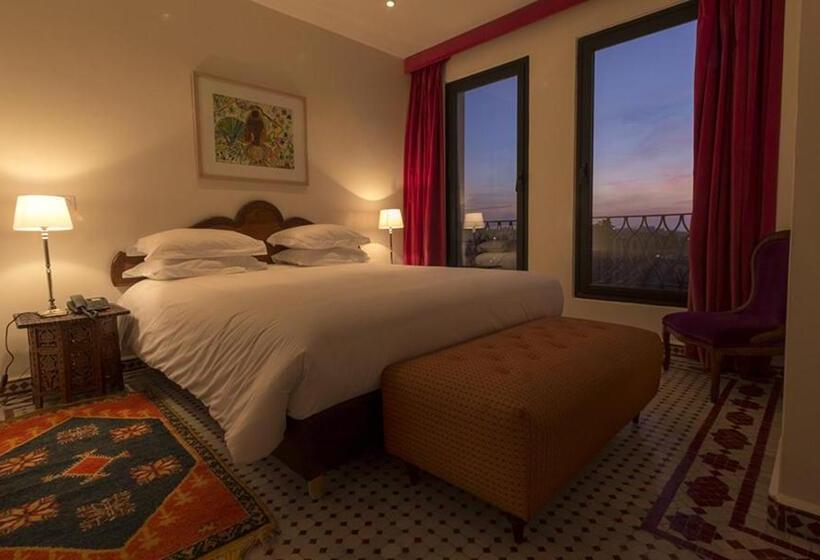 Отель Soundouss