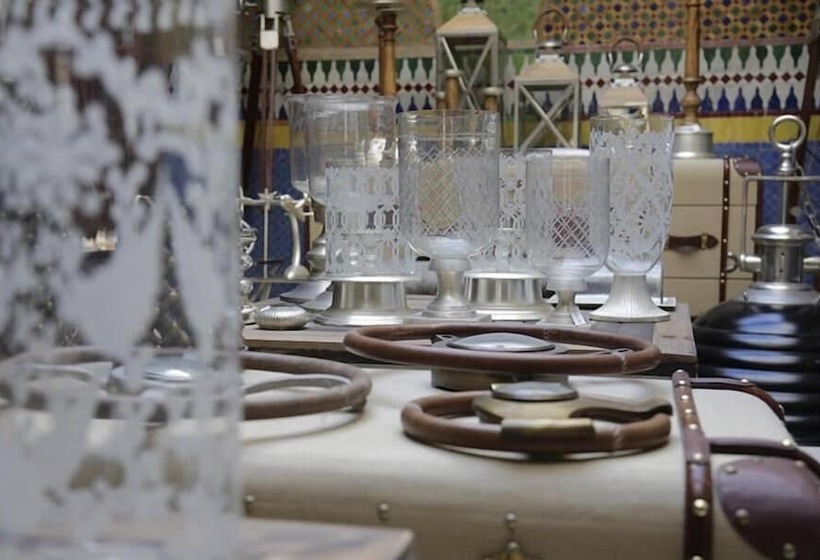 Отель Soundouss