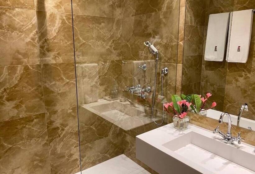 Отель Soundouss