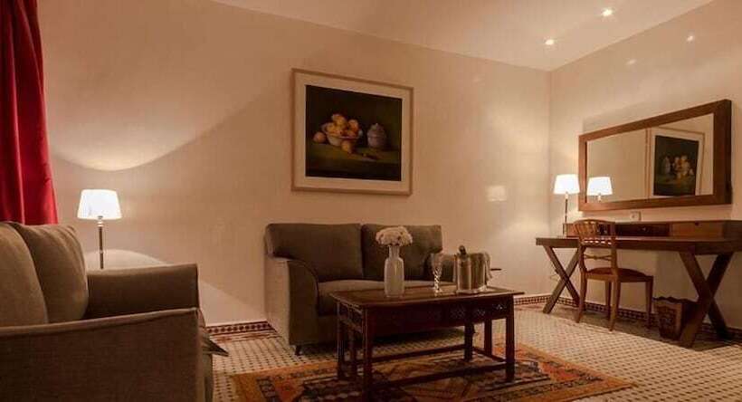 Отель Soundouss